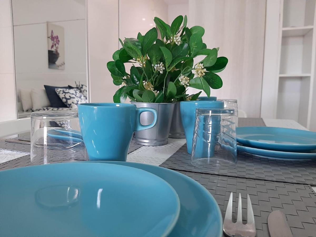 Encanto Costa Del Sol Benal Beach Monolocale Suite Vista Mare 베날마데나코스타 외부 사진